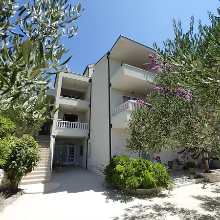 Cizmic Apartment *