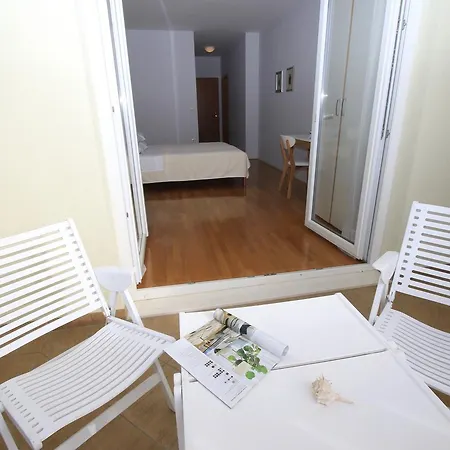Apartment Cizmic *
