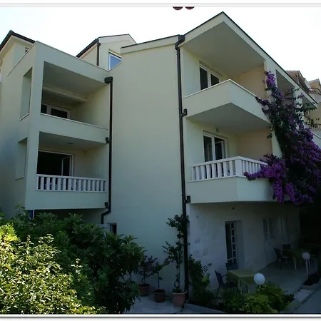 Apartment Cizmic *