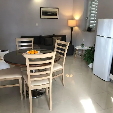 Apartament Cizmic